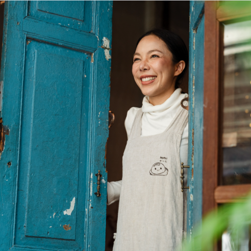 Café Owner